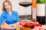 Sucurile îndulcite, alimentele ultraprocesate si alcoolul, cei mai mari dușmani ai siluetei. Dr Laura Panait : Pot influența rezultatele analizelor și evoluția anumitor boli
