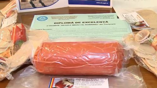 Parizer fără nitrit de sodiu/ Substanța care sperie consumatorii a fost înlocuită cu srot de cătină/ „Tehnologia este deja testată la scară pilot și poate fi transferată direct în producția industrială”