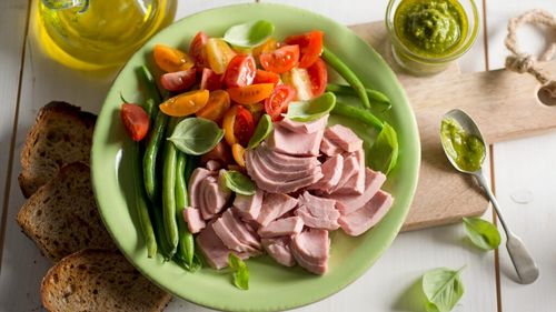 Ghid de alimentație pe caniculă. Ce să mănânci pentru a te simți bine și a avea energie