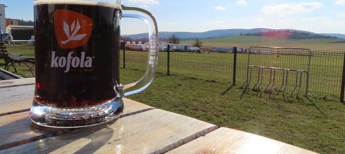 Cola creată în comunism ca să învingă Coca-Cola se vinde și astăzi / Opt rivali locali cu rețete surprinzătoare / România a avut Quik Cola, dar produsul a dispărut de pe piață