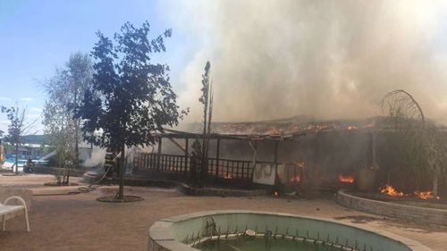 Incendiu la un restaurant din Horezu. Pompierii intervin pentru stingerea focului