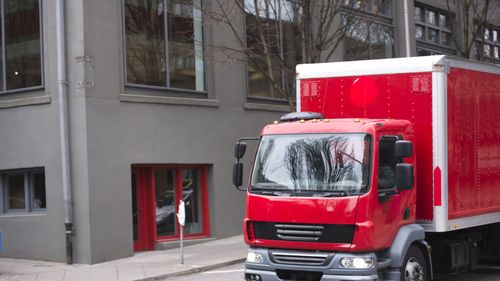 Primarul interimar al Capitalei propune interzicerea circulaţiei autovehiculelor de aprovizionare între 7:00–10:00 şi 16:00–19:00