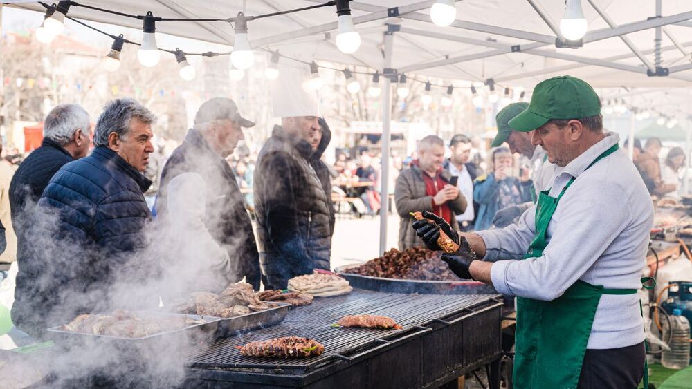 Preparate culinare din întreaga lume vor fi de găsit la Plovdiv, Bulgaria. Festivalul de street food, parte a celei de a 11-a ediţii a expoziţiilor Agra, Vinaria şi Foodtech