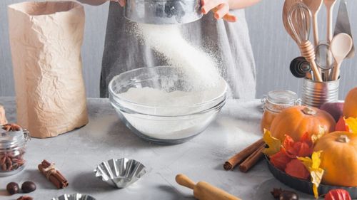 Tania Fântână, nutriționist, despre făinurile alternative: Ca proprietăți nutritive, cele mai sănătoase sunt cele din nuci și semințe / Ce dezavantaje au aceste produse lăudate?