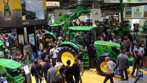 Tarifele vamale ale lui Trump provoacă haos în industria utilajelor agricole din SUA şi Canada