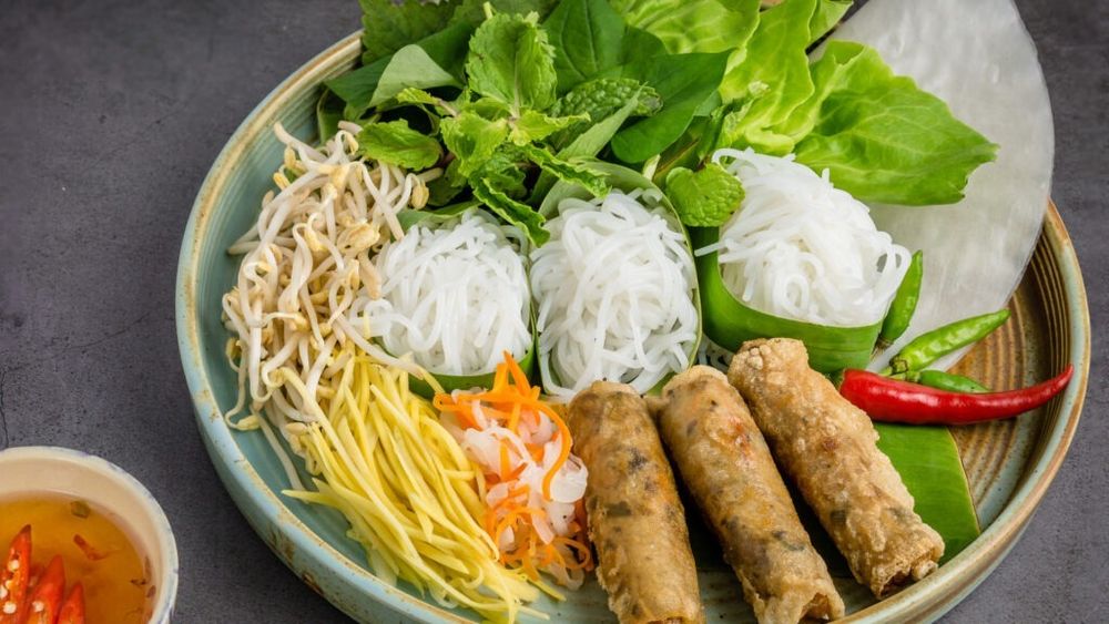 Platformă de livrări: Românii comandă cu 25% mai multe produse pe bază de plante în perioada postului Paștelui / Mâncarea vegană, fără carne, este din ce în ce mai căutată