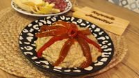VIDEO FOTO | Salată de vinete cu pastă de năut și ardei copți. Un preparat tradițional românesc reinterpretat în stil oriental