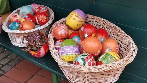 Sondaj G4Media: Cât cheltuiești anul ăsta pentru Paște?