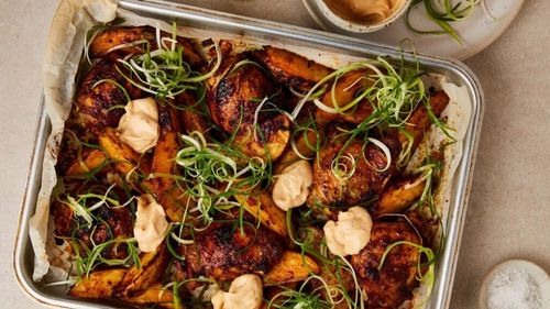 Pui cu cartofi și maioneză pilpelchuma pentru o cină deosebită/Pasta libaneză folosită la această maioneză va aromatiza intens puiul