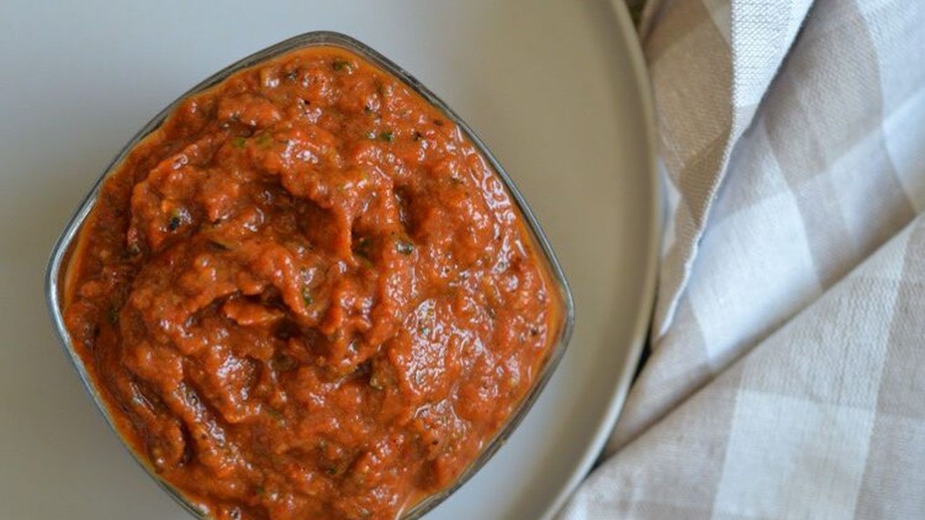 Bulgarii din mai multe comunități etnice din România și-au prezentat rețetele la evenimentul „Craiova - Capitală gastronomică est-europeană”/ Ribnic, gozba sas slivi și liutica