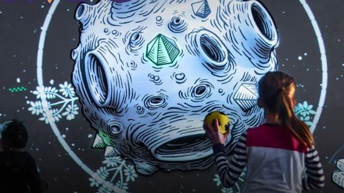 VIDEO | Copiii pot construi o mini-fermă inteligentă din LEGO, în cadrul atelierelor organizate de RADAR 2025 / „Vor învăța ce înseamnă agricultura verticală, cum se pot cultiva plante pe straturi, ce înseamnă o agricultură sustenabilă ”