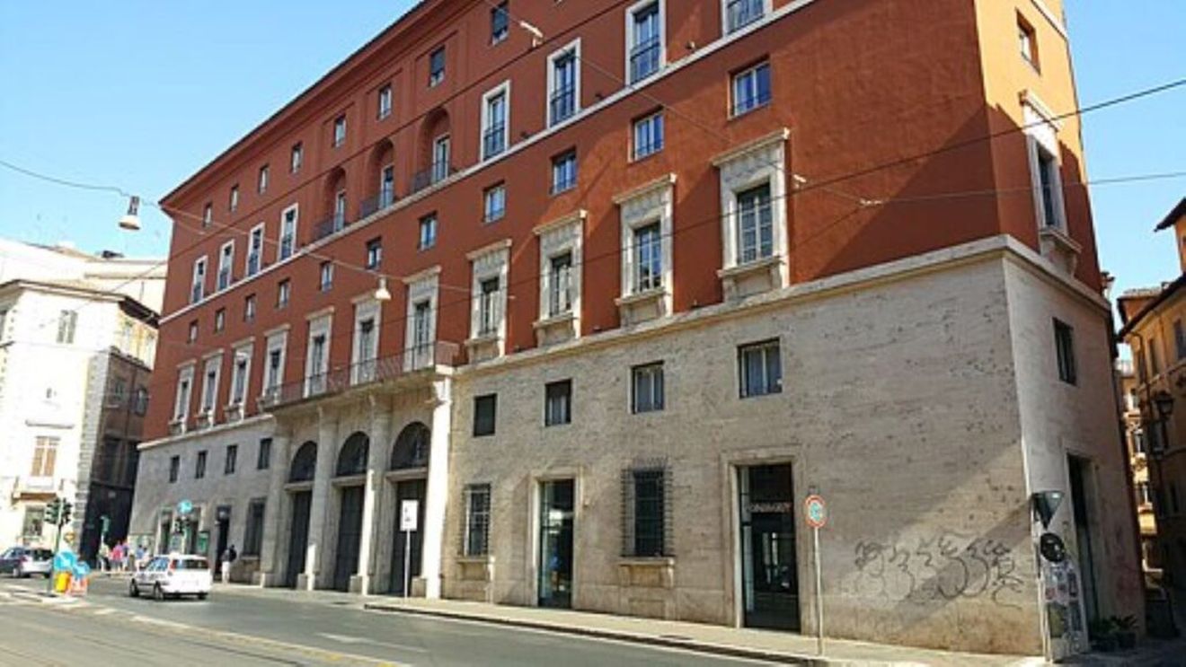 De la puterea proletariatului la delicii gourmet. Sediul defunctului Partid Comunist Italian devine hotel de 5 stele, cu fine dining si terasă panoramică pe acoperiș