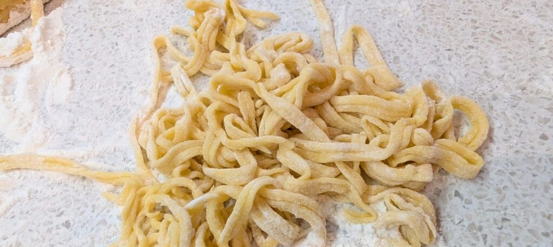 Cele 5 alimente „otrăvitoare” care trebuie eliminate din dietă, potrivit celui mai mare expert italian în longevitate