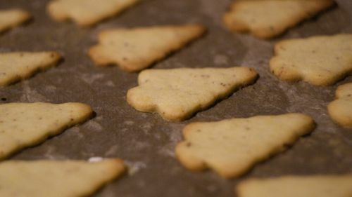 Fursecuri de Crăciun cu făină de migdale în compoziție. Se coc într-un sfert de oră și se pot conserva mai mult timp