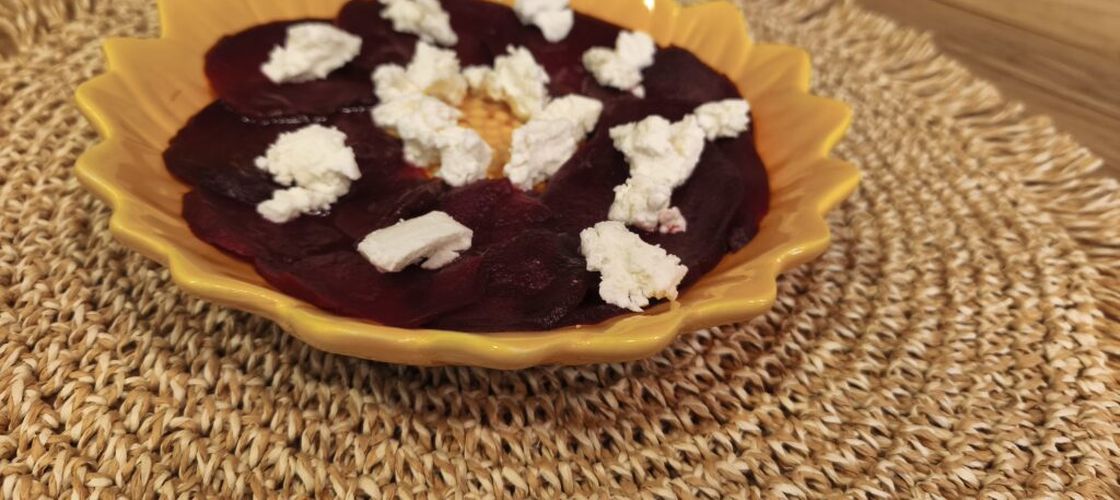 FOTO | Carpaccio de sfeclă, aperitivul din 3 ingrediente, cu pretenții de rețetă gourmet