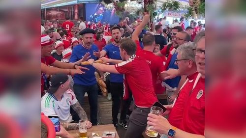 „Războaiele alimentare” de la Euro 2024: Albanezii au rupt spaghete în fața italienilor, iar austriecii au distrus baghete sub ochii francezilor