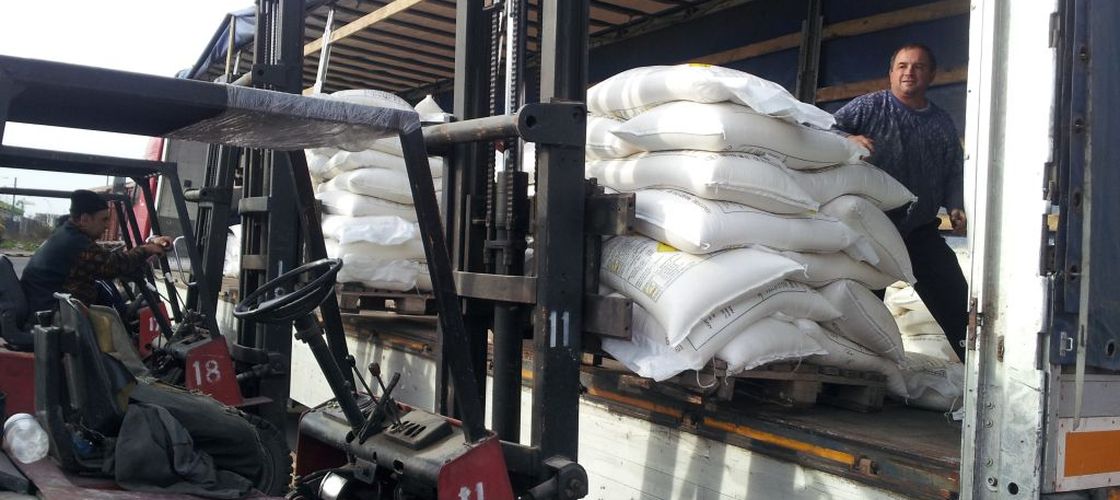 Romgaz preia combinatul Azomureș pentru 69 de milioane de euro/ Ilie Bolojan: Preluarea salvează producţia de îngrăşăminte pentru agricultură din România şi va asigura preţuri stabile pentru agricultorii noştri în anii următori