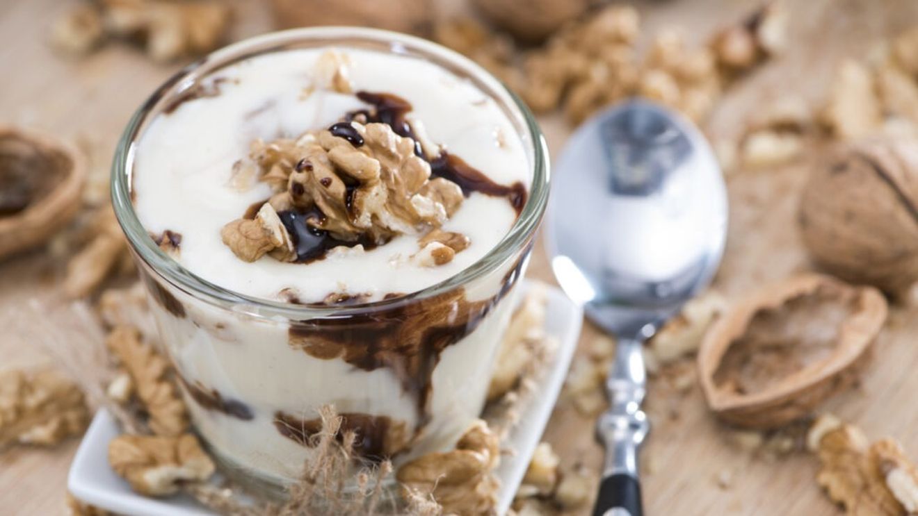 Gustări care pot reduce riscul de cancer de colon / Ce recomandă un medic gastroenterolog