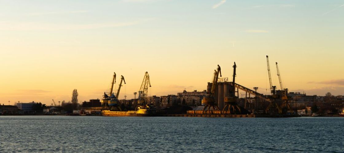 Exporturile de cereale ale Rusiei și Ucrainei prin Marea Neagră sunt aproape inexistente. Peste 97% din capacitate, blocată de atacuri