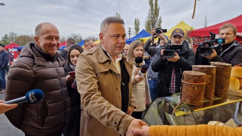 Ministrul Agriculturii, Florin Barbu: Se lucrează la proiectul privind limitarea adaosului comercial la produsele procesate în România / E o practică neloială - produse româneşti au adaos mare, produsele de import au adaos mic