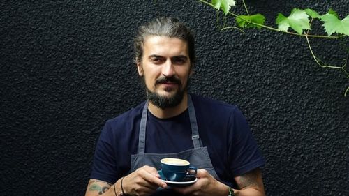 Cine este primul bucătar român nominalizat la The Best Chef Awards / „Este un moment istoric pentru țara noastră” / „A primit recunoașterea internațională printr-un cuțit, simbol al excelenței și al apartenenței la comunitatea celor mai buni chefi ai lumii”
