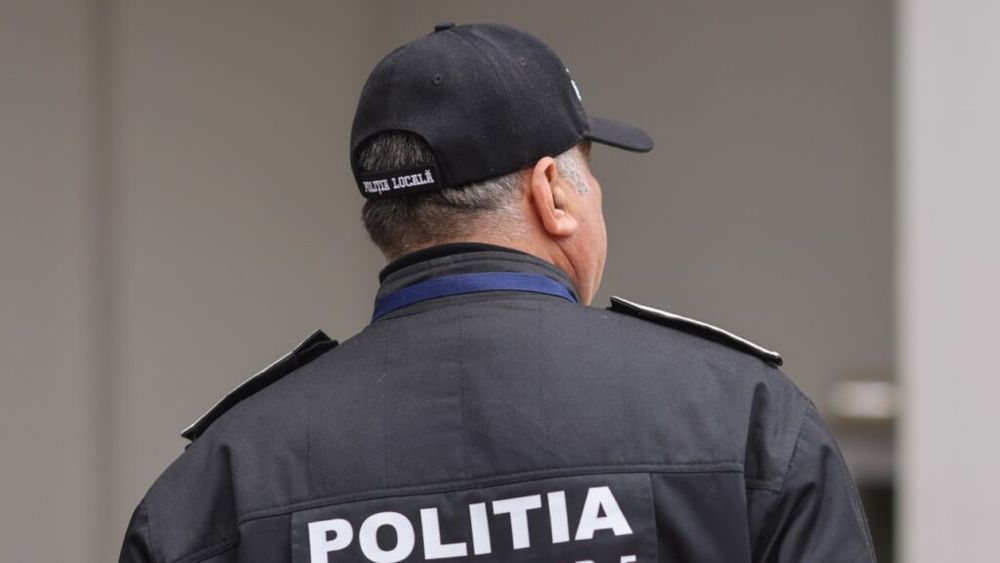 Valea Oltului, blocată după un accident rutier / Seminţe de floarea soarelui s-au împrăştiat pe carosabil