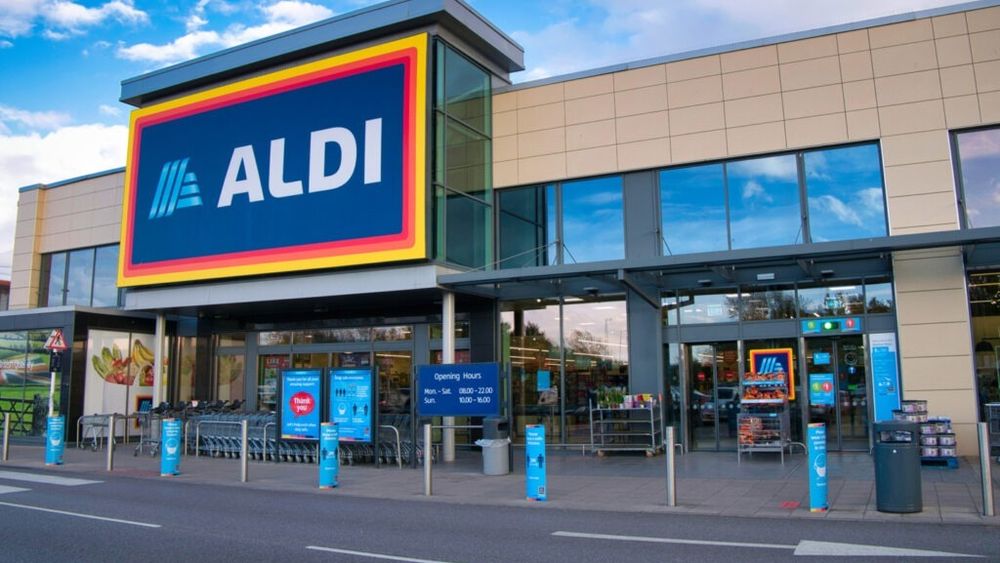 Zece lucruri surprinzătoare despre Aldi / Fondatorii rețelei de magazine aveau o strategie clară care i-a ajutat să mențină prețurile scăzute / Compania a fost divizată din cauza țigărilor
