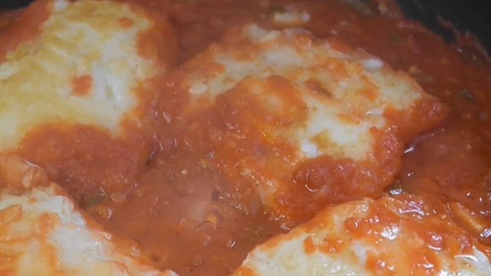 Rețetele Juanitei | Cod cu roșii, o rețetă primită de la o bunicuță catalană/ Este chiar mai gustos a doua zi, fiind perfect pentru pachetul de prânz