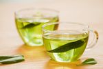 8 băuturi recomandate pentru ficatul gras / Ce spun specialiștii despre detoxifierea naturală a organismului după 50 de ani