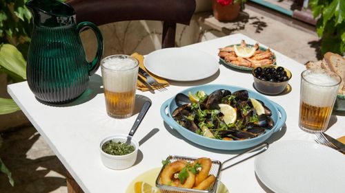 Dispariția bistroului francez / De ce închid în medie 25 de restaurante tradiționale pe zi și cum se schimbă felul în care se mănâncă în Franța