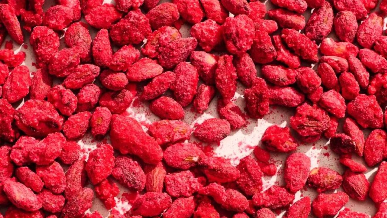 Pralinele roz, simbol al orașului Lyon. Sunt migdale caramelizate acoperite cu un strat crocant de zahăr roz