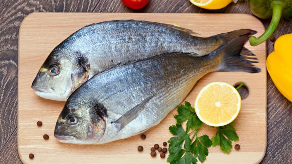 După carne, peștele ar putea fi următorul produs „crescut” în laborator / Un start-up belgian mizează pe faptul că, până în 2030, acest preparat se va găsi pe rafturile magazinelor din UE: „Nu suntem împotriva pescuitului tradițional sau acvaculturii”