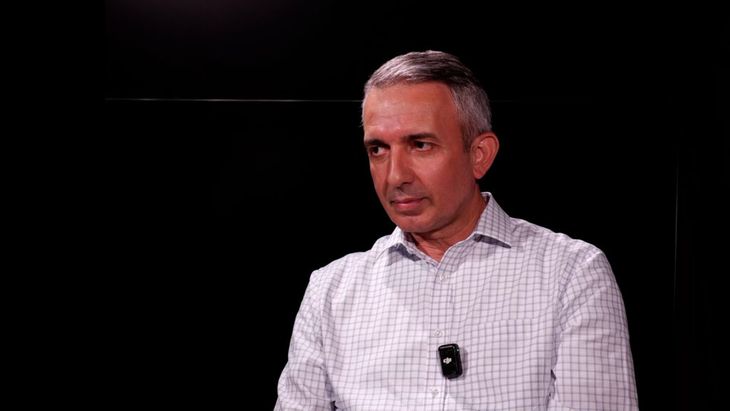 VIDEO | Mâncatul compulsiv nu se „repară” prin înfometare sau sport excesiv. Dr. Ion Niculăescu: „Diferența dintre alimentația compulsivă și bulimia nervoasă este importantă. Ambele pot include episoade cu pierderea controlului”