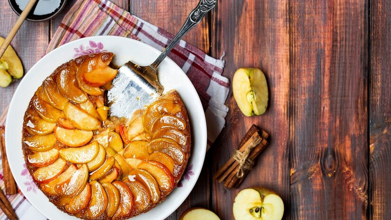 Ceva dulce cu mere. Tarte Tatin sau prăjitura cu mere răsturnată inventată din greșeală