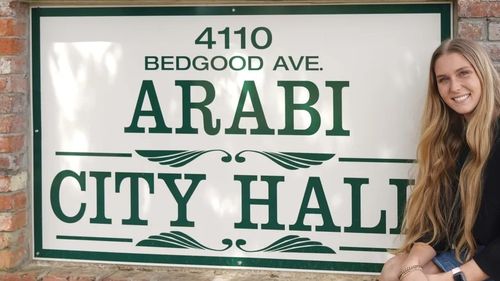 O tânără de 21 de ani, care studiază tehnologii agricole, a devenit cea mai tânără femeie primar din istoria SUA / Orașul agricol Arabi are 500 de locuitori