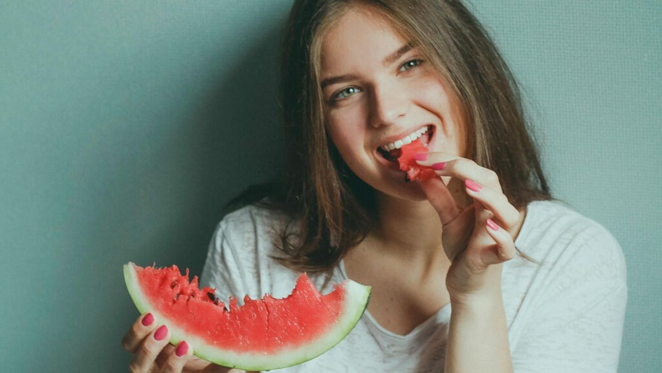 Consumul de pepene verde te face să arăți mai tânăr, datorită efectelor benefice asupra pielii