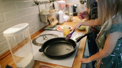 Generația Z își face griji pentru schimbările climatice și este preocupată de impactul alegerilor alimentare asupra mediului: „Alimentele procesate sunt noile țigări”