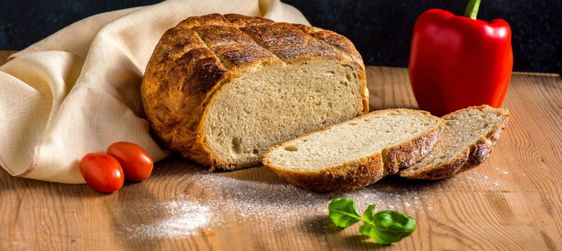 „Dorul pâinii de acasă”, o întâlnire cu pâinea coaptă pe vatră și gastronomia tradițională în Maramureș