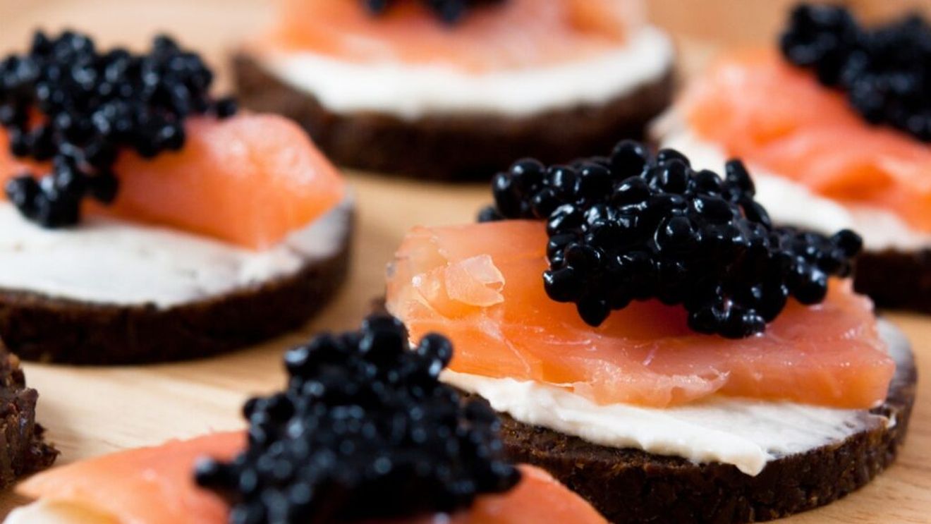 China vrea să aducă la dispoziția maselor alimente de lux precum trufe, caviar, somon afumat și vită Wagyu