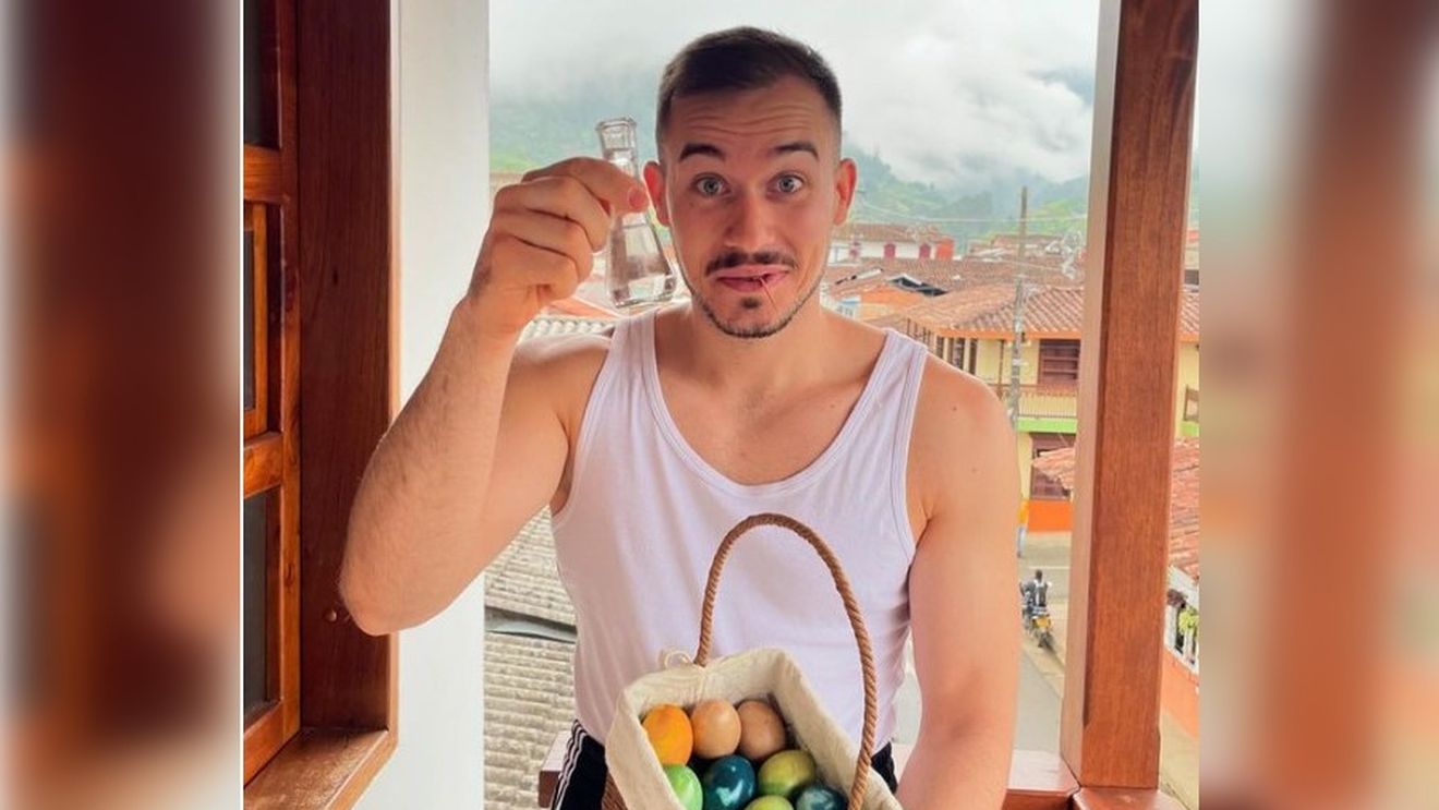 Balkan Dad, sârbul cu maiou și scobitoare, celebru pe rețelele de socializare, vine în România ca să ne promoveze gastronomia și are nevoie de ajutor / Autorul și jurnalistul Cosmin Dragomir se oferă voluntar