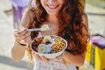 Alimentele „rele” de la micul dejun la care nu trebuie să renunți când vrei să slăbești. Pâinea și untul de arahide sunt pe listă