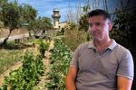 FOTO-VIDEO | Doi români au deschis o școală Montessori lângă Barcelona, unde copiii învață să planteze, să gătească și să vândă ouă / „Este o lecție de viață, adaptată nivelului lor de înțelegere. Încercăm să-i apropiem de lumea reală”