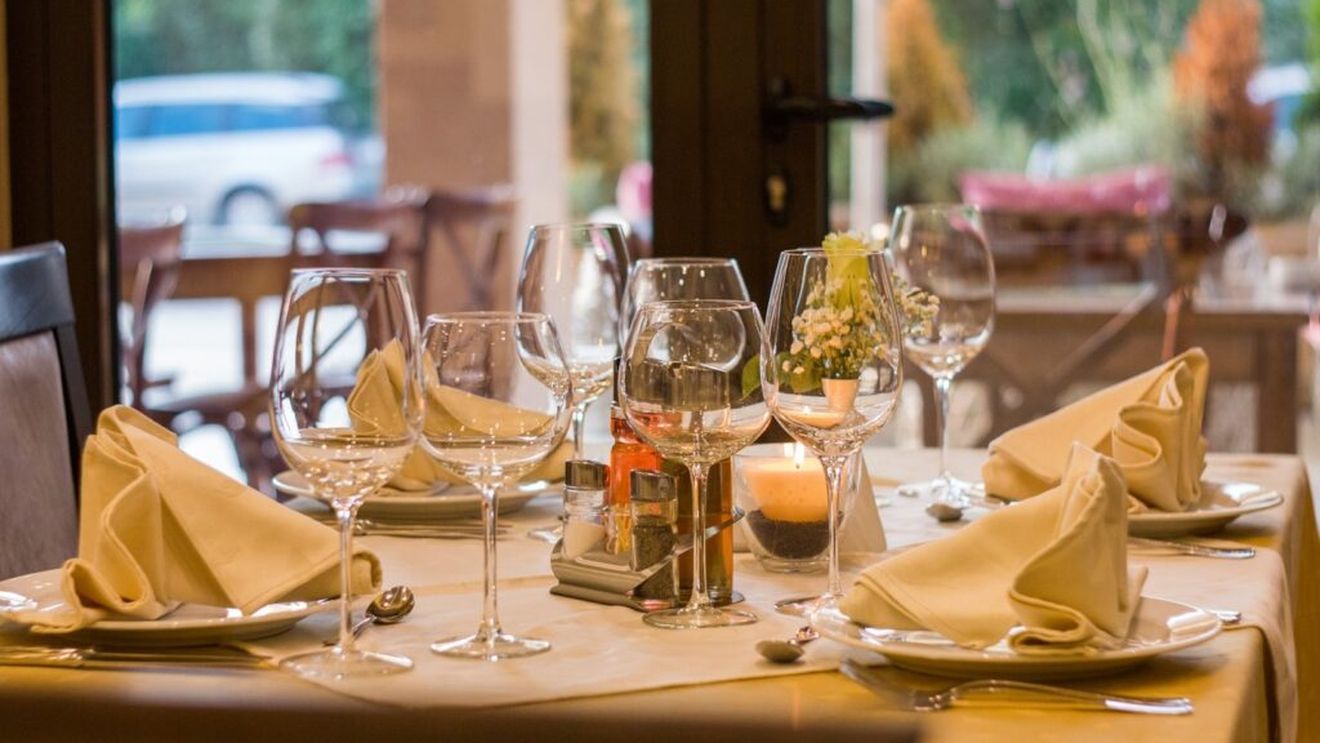 Organizaţia patronală a Hotelurilor şi Restaurantelor din România lansează public o serie de întrebări pentru candidaţii la Primăria Capitalei legate de planurile de dezvoltare