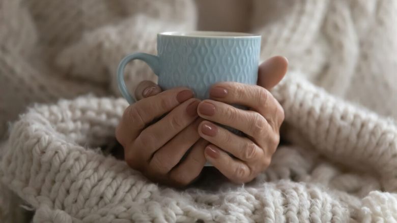 Ceai sau cafea? Studiul care arată o legătură surprinzătoare cu sănătatea oaselor. Ce au descoperit cercetătorii la aproape 9.700 de femei