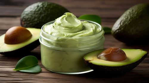 Maioneză de avocado, alternativa vegetală la maioneza clasică din ou. Rețetă ultrarapidă