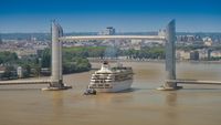 Peste 1.700 de persoane izolate pe un vas de croazieră ajuns în Bordeaux / Suspiciune de gastroenterită la bord