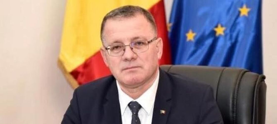 Adrian Oros, fostul ministru al agriculturii, acuză conducerea ANSVSA de  incompetență/ ”Există suspiciuni că, în urma interzicerii exporturilor, băieții șmecheri fac mulți bani.”/ Oros cere ANSVSA să răspundă urgent, la 10 intrebări