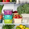 Șase din zece oameni recunosc că mănâncă alimente după data-limită de consum pentru a economisi bani. Cât de periculos este, de fapt?