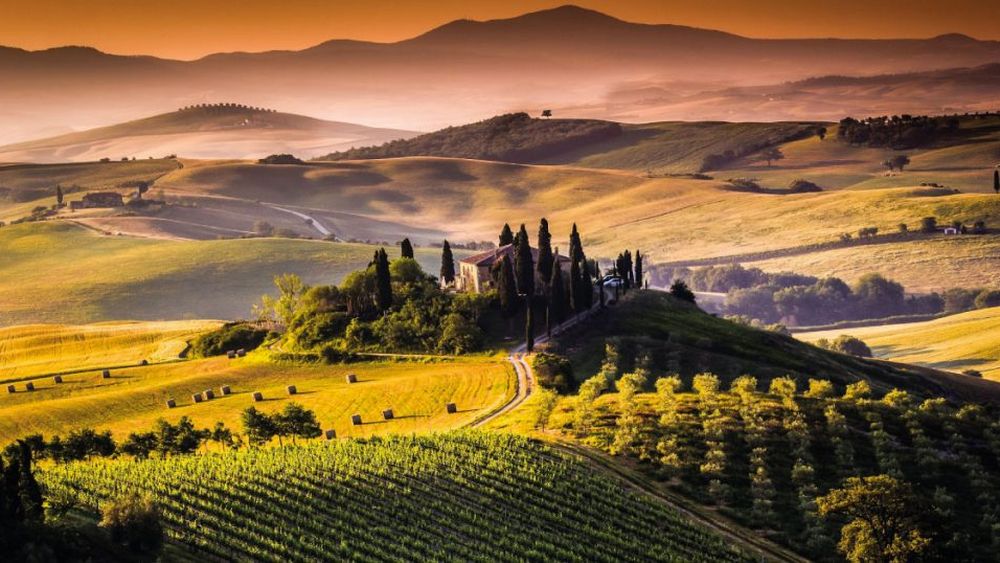 Năpastă pe capul viticultorilor italieni: autoritățile intenționează să construiască un depozit de deșeuri nucleare în mijlocul zonei viticole Val d'Orcia din Toscana