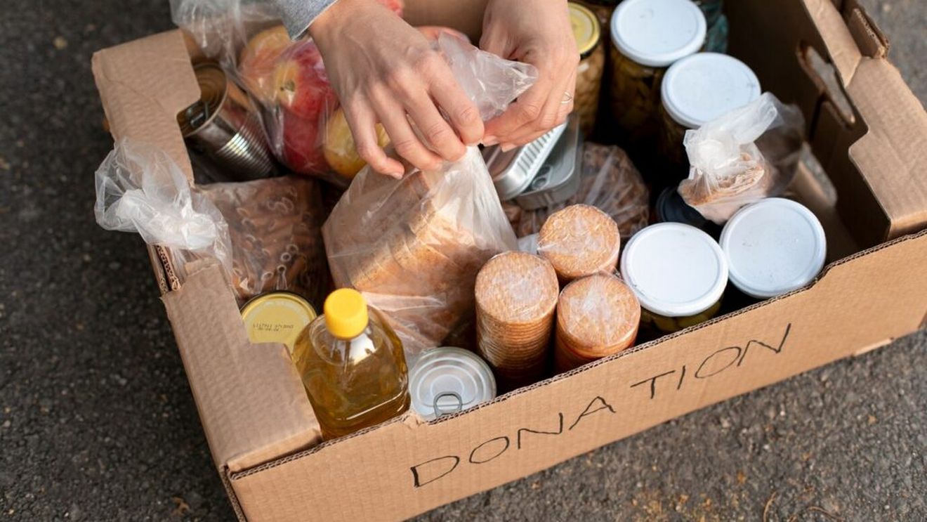 Peste 6.500 kg de produse, donate la Colecta Naţională de Alimente / Evenimentul a fost organizat în judeţul Harghita de către Asociaţia Caritas